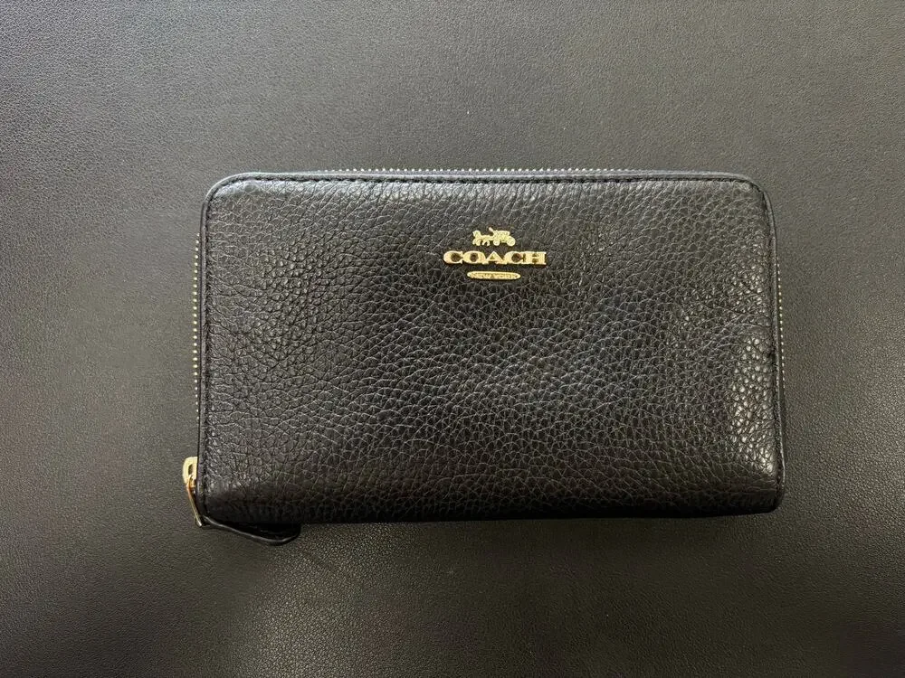 NWT Coach Pebble Leather Medium Zip Around Wallet Black Gold C4124 IMBLK - Picture 1 of 4